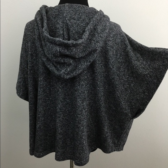 Oakley | Heather Gray Cropped Hoodie Top - Picture 5 of 8